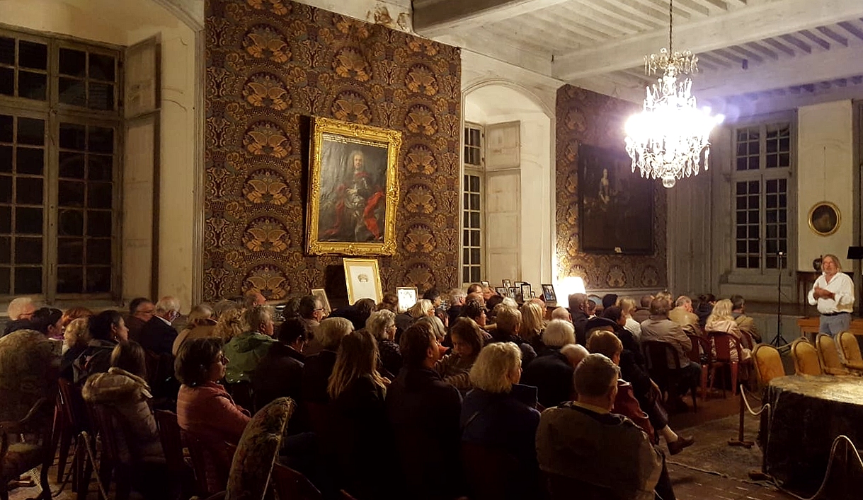 Le concert du duo Doppler dans le grand salon du château