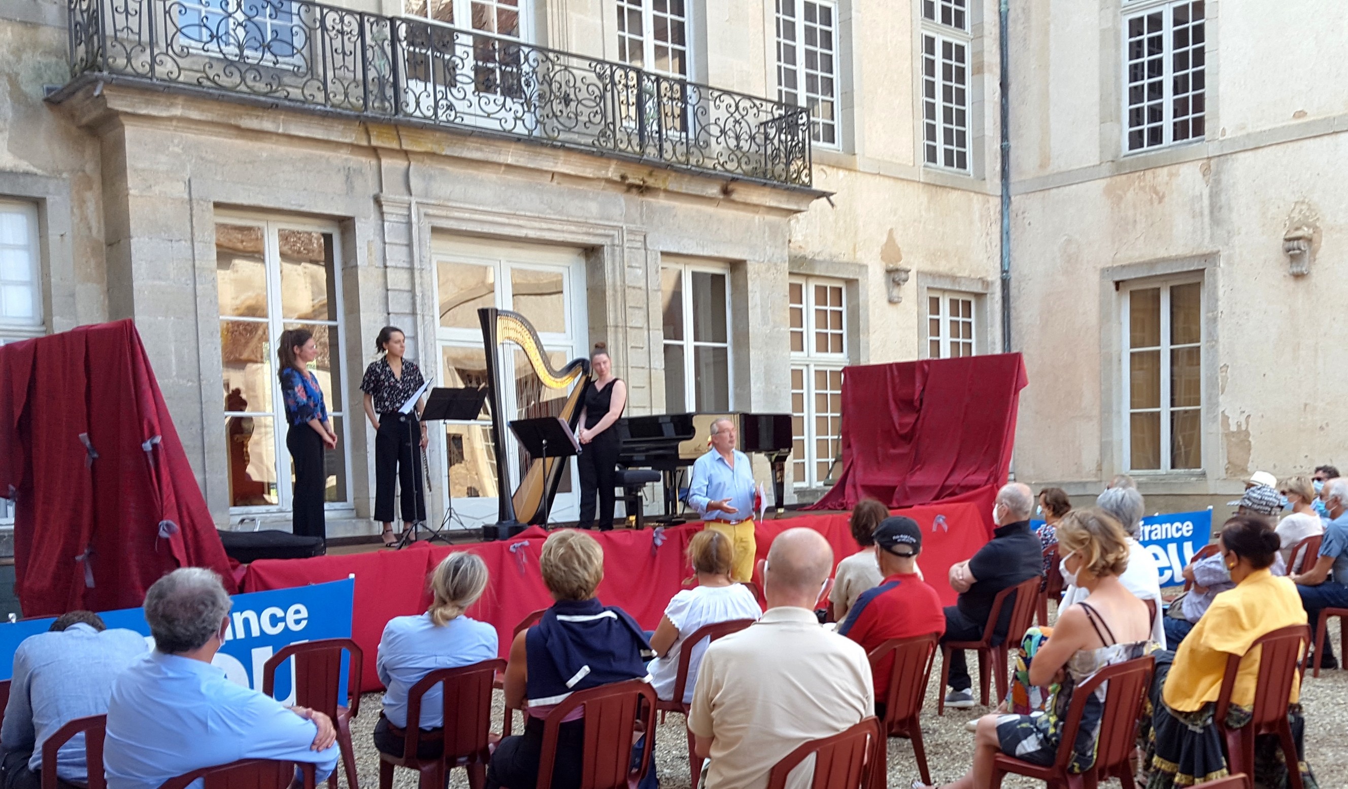 Quelques mots du président de la SA2C, juste  avant le concert du Trio Zerline