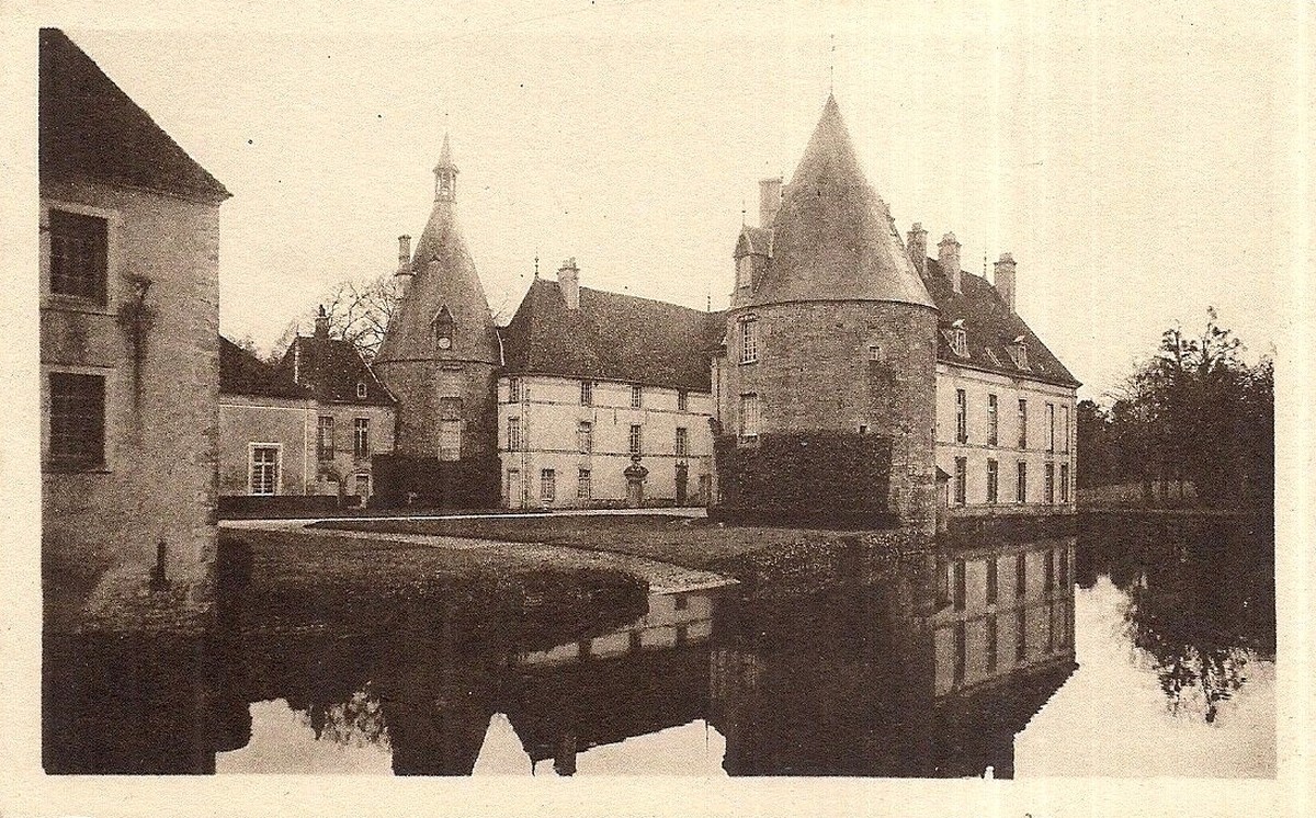 Commarin, le château (Côte d'Or - 21320)