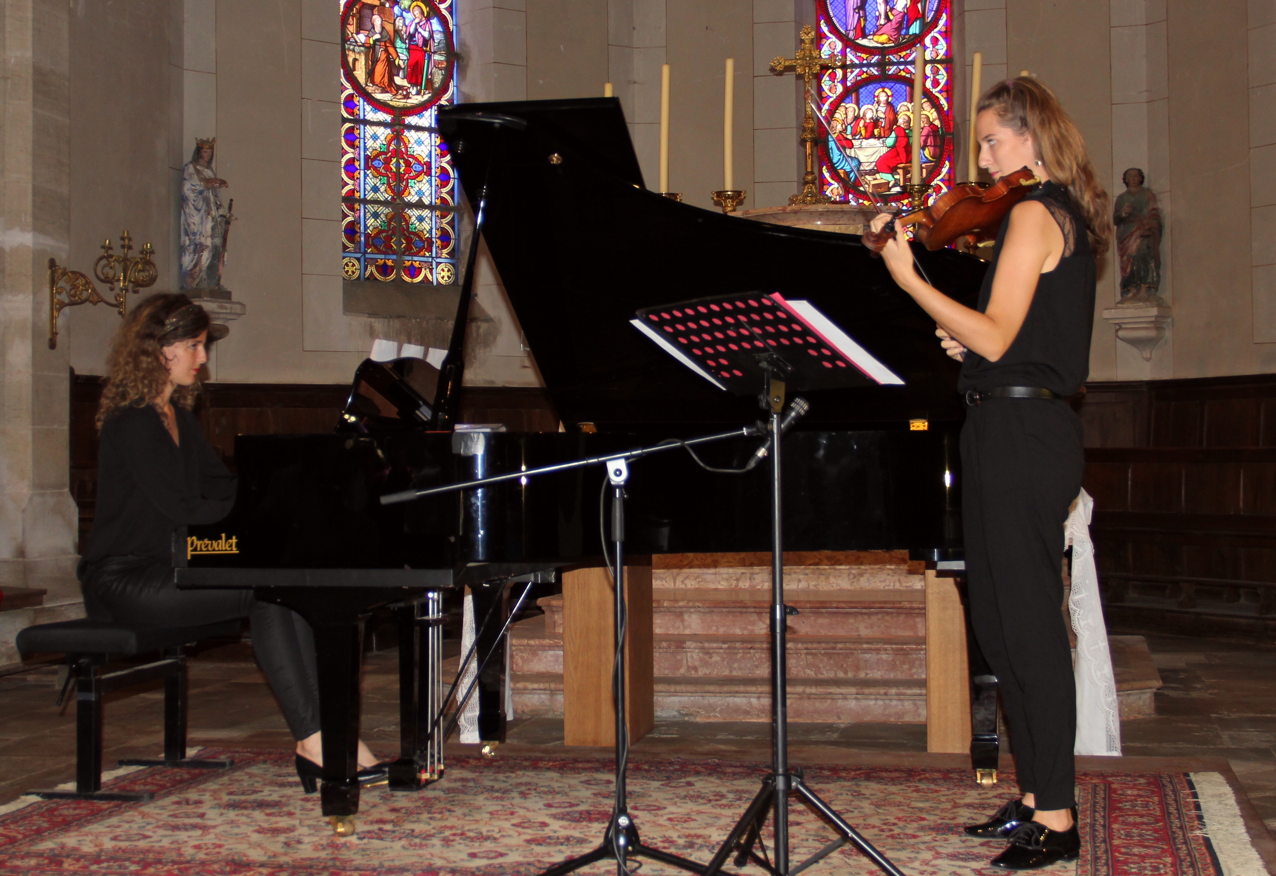 Les soeurs Graziano, Agnès, piano et Marie, violon, en concert