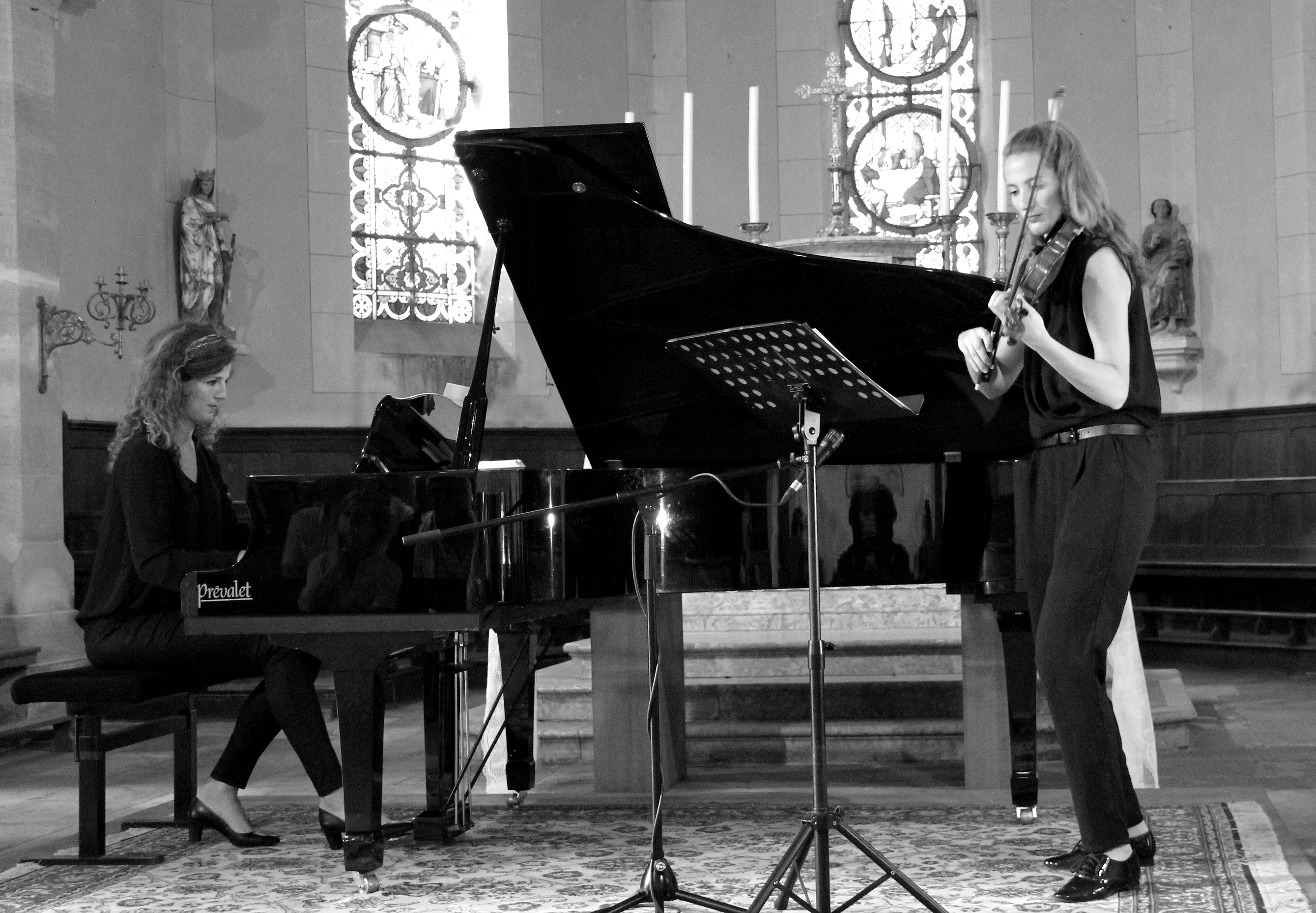 Les soeurs Graziano, Agnès, piano et Marie, violon, en concert