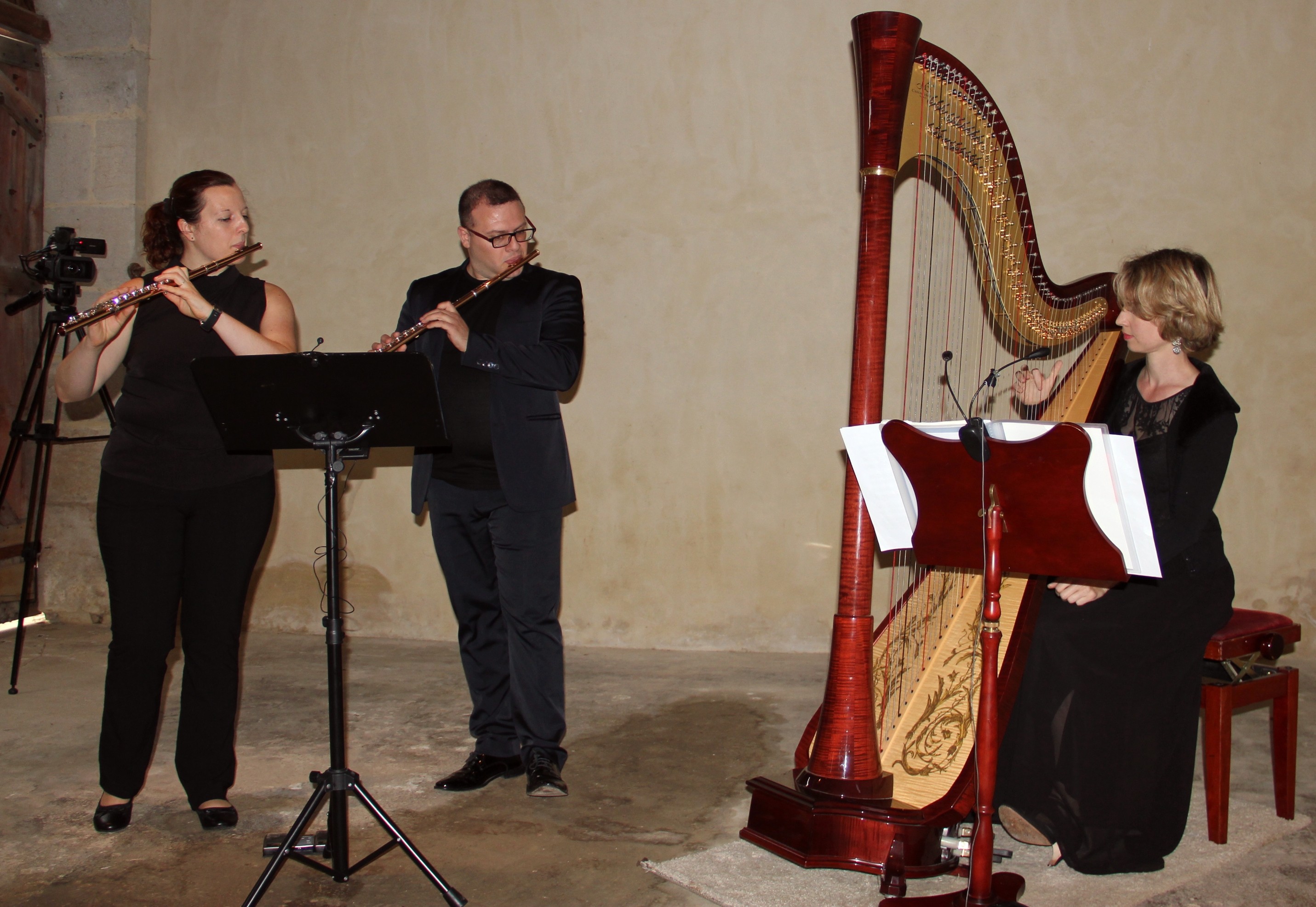 Sandrine Olivier & Raffaele Bifulco, flûtes traversières, Dorothée Cornec, harpe