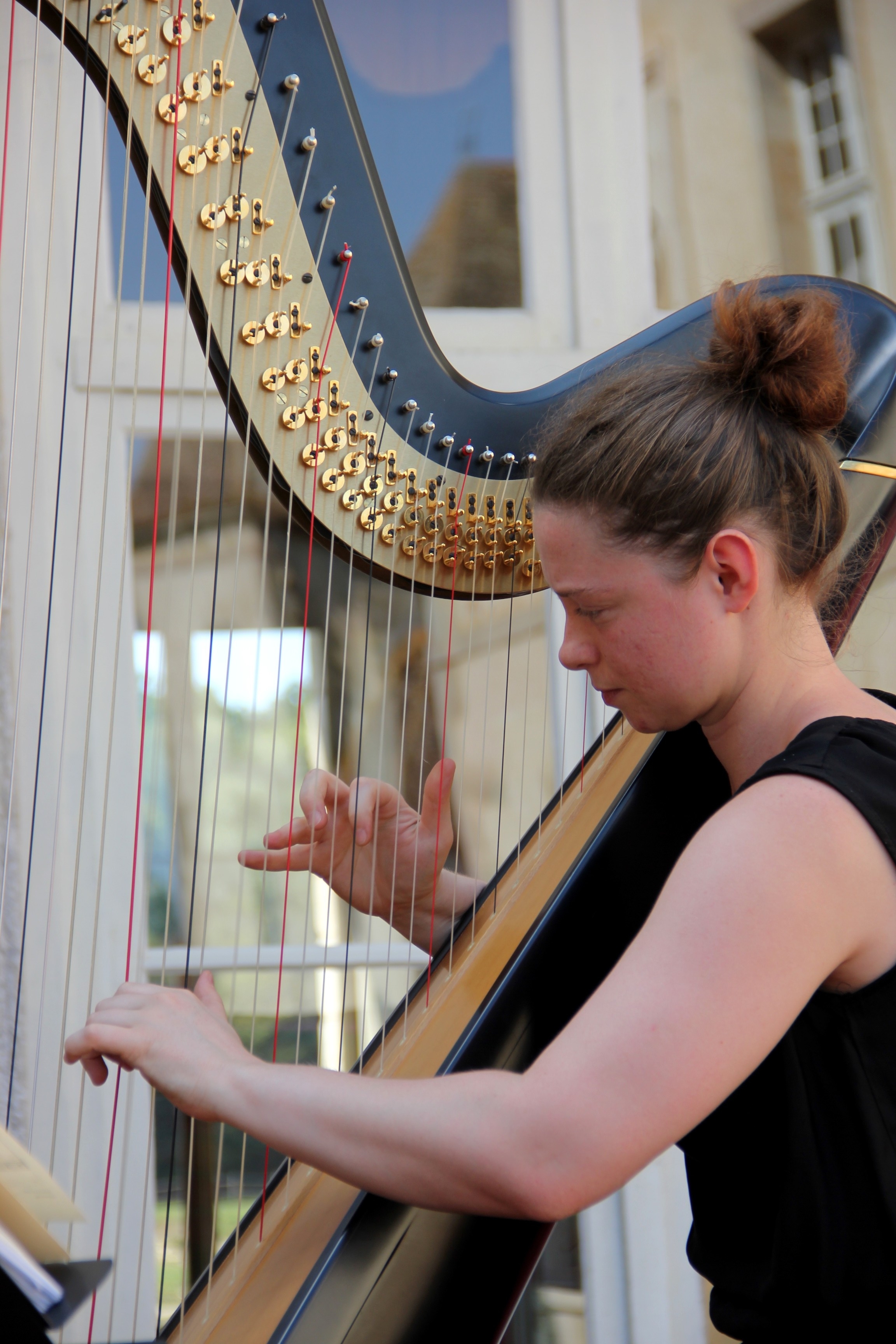 Joanna Ohlmann, harpiste du Trio Zerline