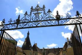 Grille interieur du chateau